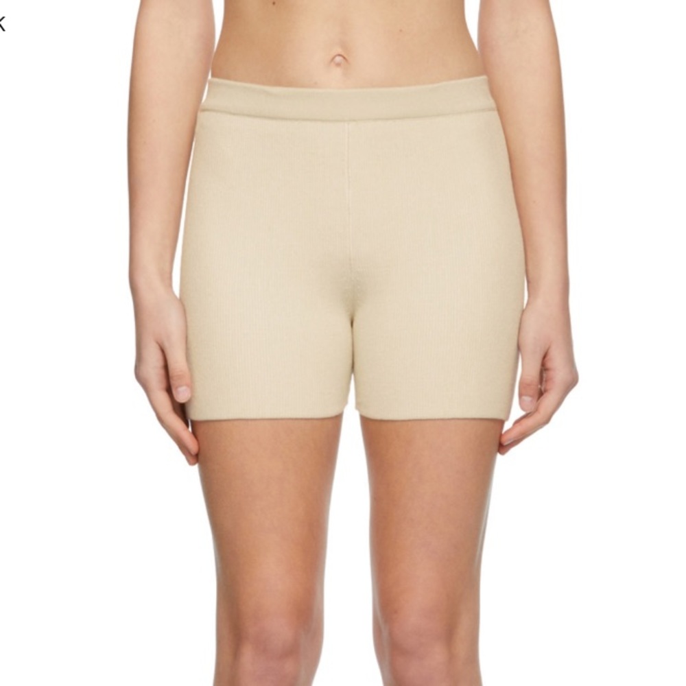Jacquemus Beige 'Le Short Arancia' Shorts